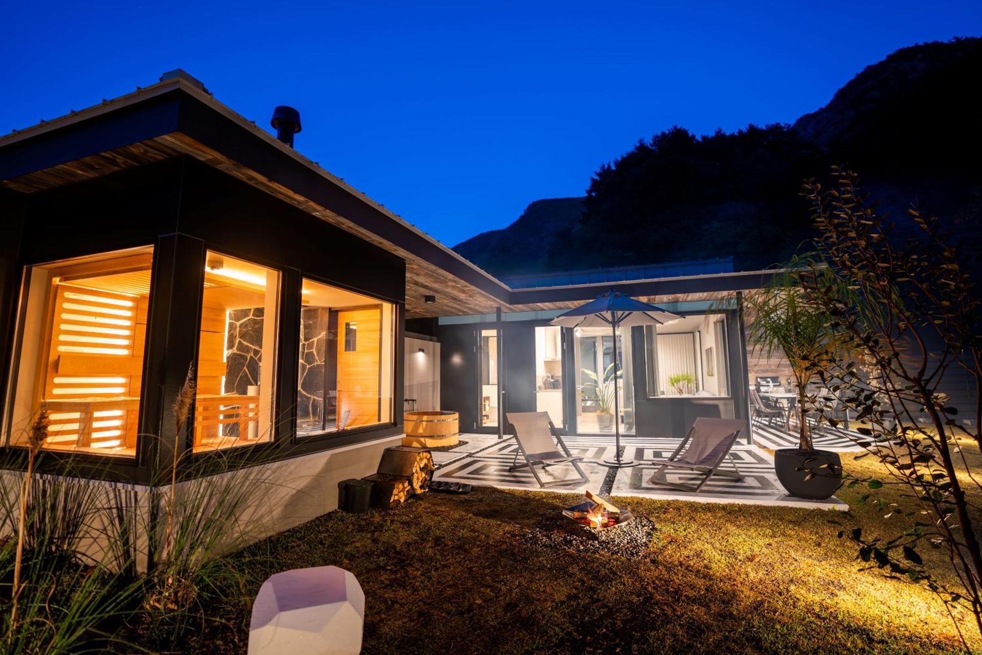 Umegashima　Driveｰin　＆　Sauna　Villa Сидзуока Экстерьер фото